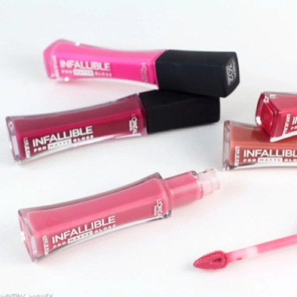 L’ORÉAL infallible pro matte gloss 302 fuchsia - Picture 6 of 6